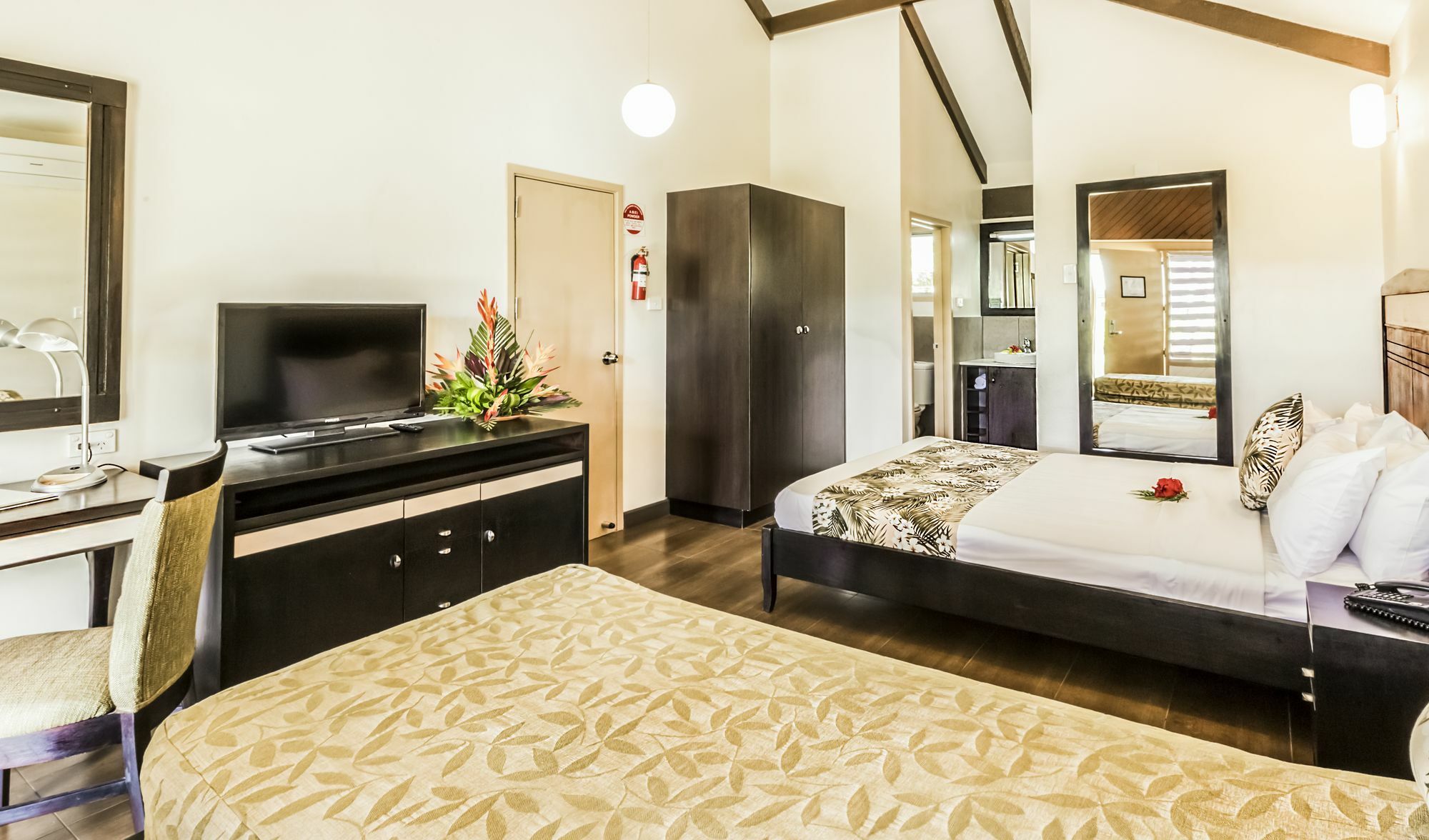 โทะกะโตะกะ รีสอร์ต โฮเต็ล Hotel นาดี ภายนอก รูปภาพ